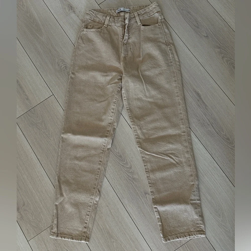 Zara Tan Straight Leg Women's Jeans - Picture 1 of 4